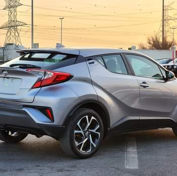 A picture of Toyota c h r