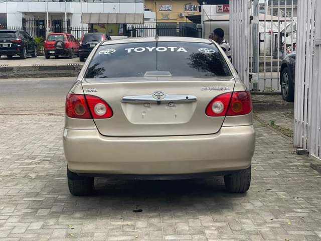 A picture of 2004 Toyota Corolla