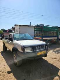 A picture of NISSAN HARDBODY