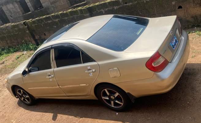 A picture of Toyota Camry nd other s for sell at Ibadan dm