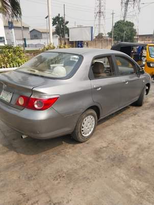 A picture of 2007 honda city Manual gear