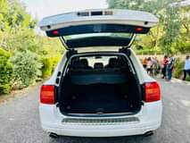 A picture of Porsche cayenne Price 41Million 2990cc Petrol fuel Year 2005 Low