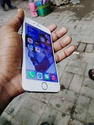 A picture of iPhone 6s