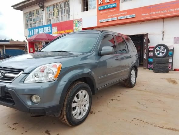 A picture of 2005 Honda CR V