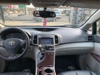 A picture of 2010 venza used in perfect condition