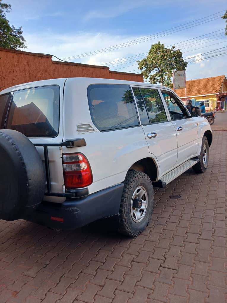 A picture of Land cruiser 1hz engine