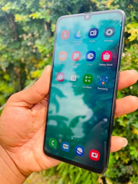 A picture of Samsung a70