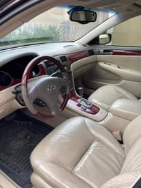A picture of Lexus ES300