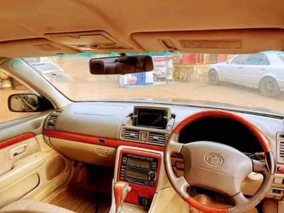 A picture of 2002 Toyota 2002
