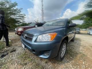 A picture of Toyota RAV4 2011