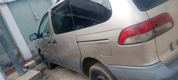 A picture of hurry hurry hurryToyota sienna complete pure first body pan is