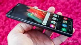 A picture of Samsung Galaxy s21utra 5G call whatsapp 256757285831