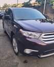 A picture of TOYOTA HIGHLANDER 2012 IN GOOD WORKING CONDITION 3 SEATER ENGINE