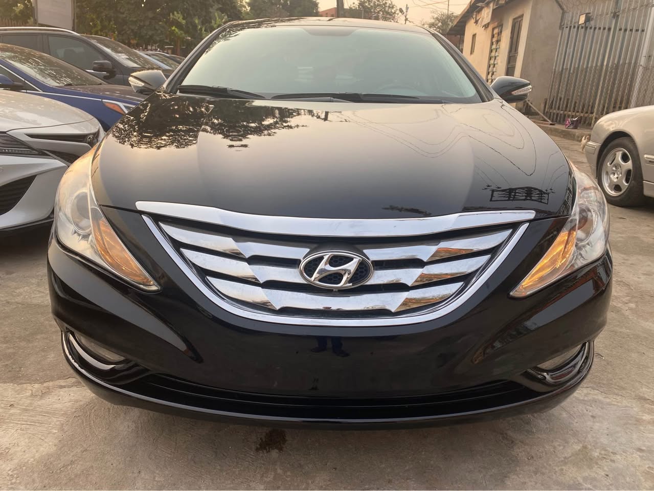 A picture of 2012 Hyundai Sonata Limited Distress Sales 10.4M