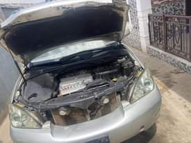 A picture of 100 first body Lexus Rx 330