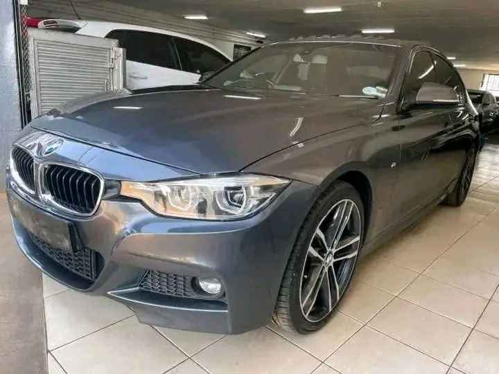 bmw 320i