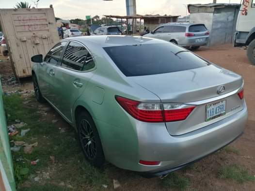 A picture of Lexus es350 2014 Beljium standard 17m Location jos 09133324056 07037750476