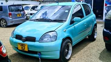 A picture of TOYOTA VITZ