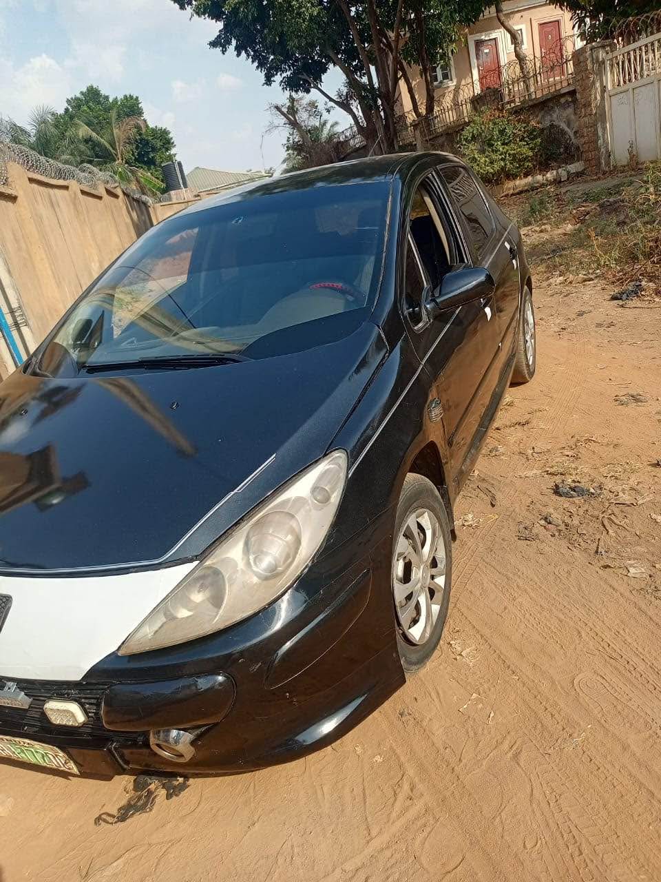 A picture of Neatly used manual 307 with untempered engine nd gear ac