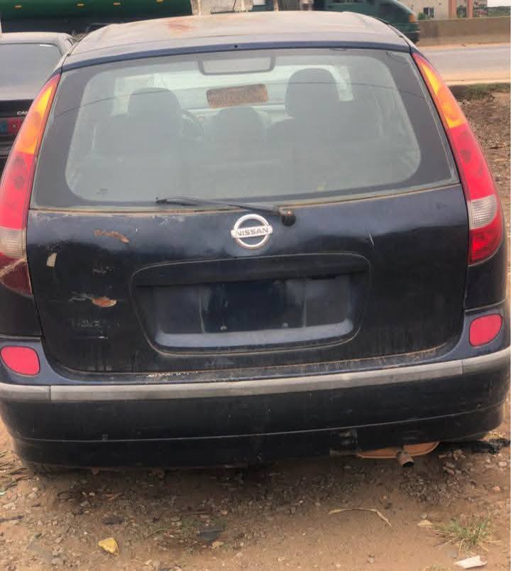 A picture of Nissan Almera Tino