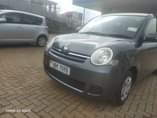 A picture of Sienna 2008