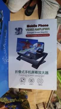 A picture of Video mobile phone magnifier