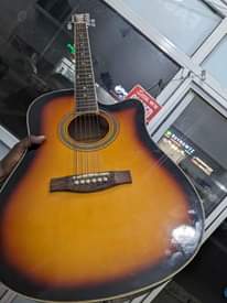 A picture of YAMAHA ELECTRIC ACOUSTIC GUITAR CLASSIC 185 000