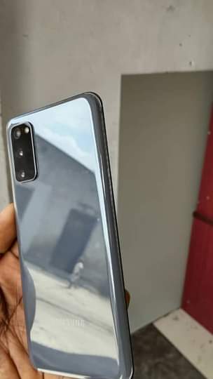 A picture of Samsung S20 5G