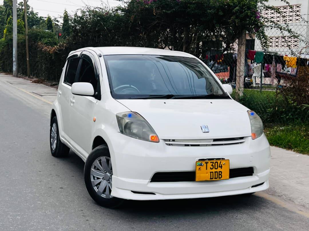 A picture of Toyota Passo Price Bei 5 9mil 1KR Cc 1000 Full