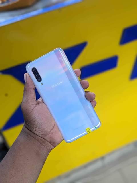 A picture of Samsung Galaxy A90