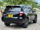 A picture of TOYOTA VANGUARD 