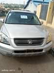 A picture of Honda Pilot 2004