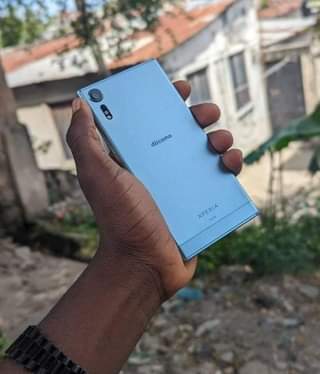 A picture of Sony experia xzs
