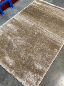 A picture of Center shaggy carpets
