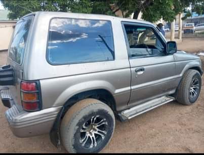 used mitsubishi pajero