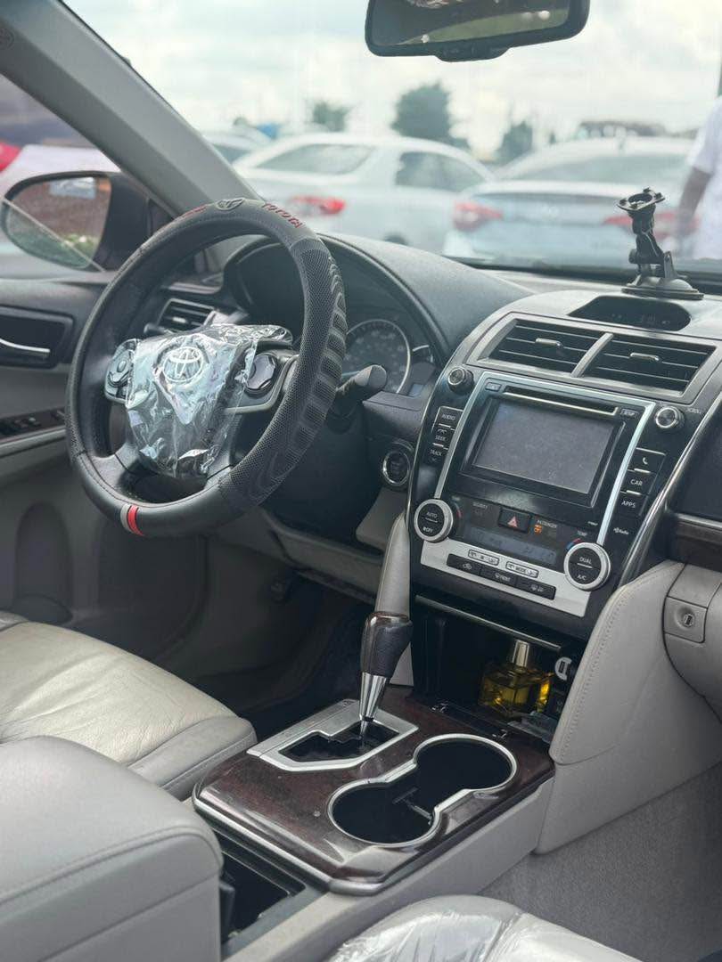 A picture of BELGIUM GRADE 2012 TOYOTA CAMRY XLE AVAILABLE for 14m