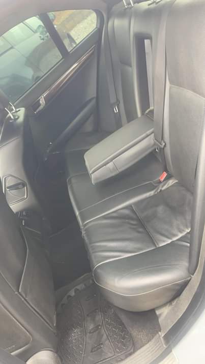 A picture of 2008 C300 Benz going