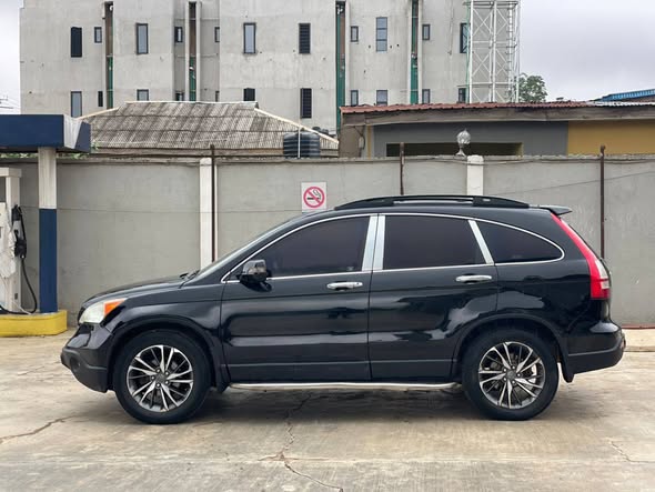 A picture of 2008 HONDA CRV
