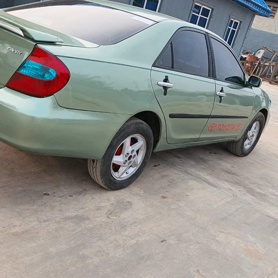 A picture of Toyota camry 2004 good deal
