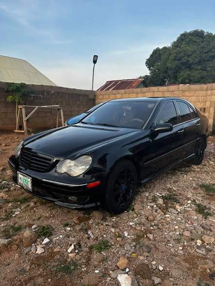 A picture of Mercedes Benz c240