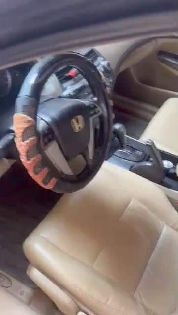 A picture of 2010 Honda Accord pure first body untampered engine and gear