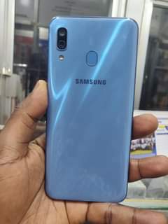 A picture of GALAXY A30