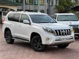 A picture of 2016 toyota