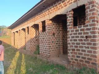 A picture of  18M RENTALS ON SALE 5single room with stores On