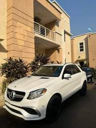 A picture of Extremely ml350 upgraded to GLE 350 Buy and Celebrate Xmas