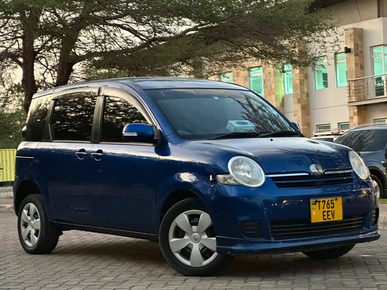 A picture of TOYOTA SIENTA