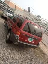 A picture of URGENT SALE Clean Reg 04 Ford Escape XLT first body