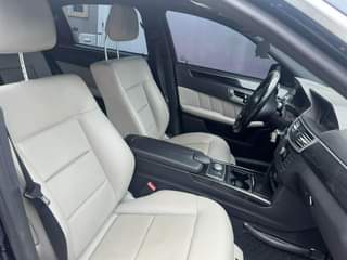 A picture of Benz E350 2011 Upgraded to 2015 12.5m. 08109073779