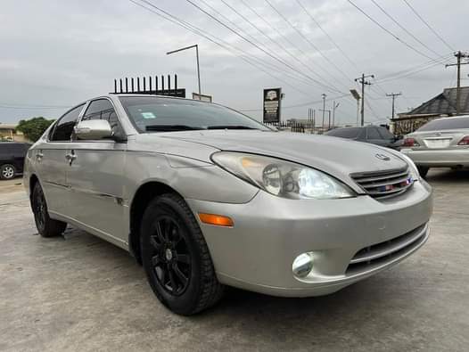 A picture of Lexus ES 300 2004 Good condition Engine and gear perfectly