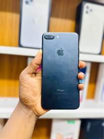 A picture of Iphone 7 plus gb128